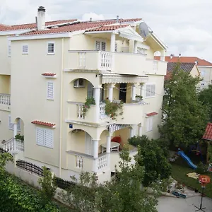  Apartment Marta - - Near The Sea Kroatien